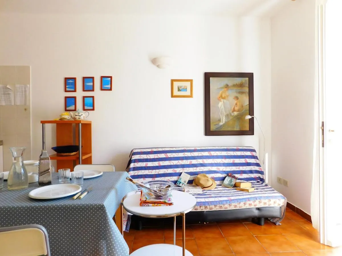 Bilocale Con Terrazza, Levanto