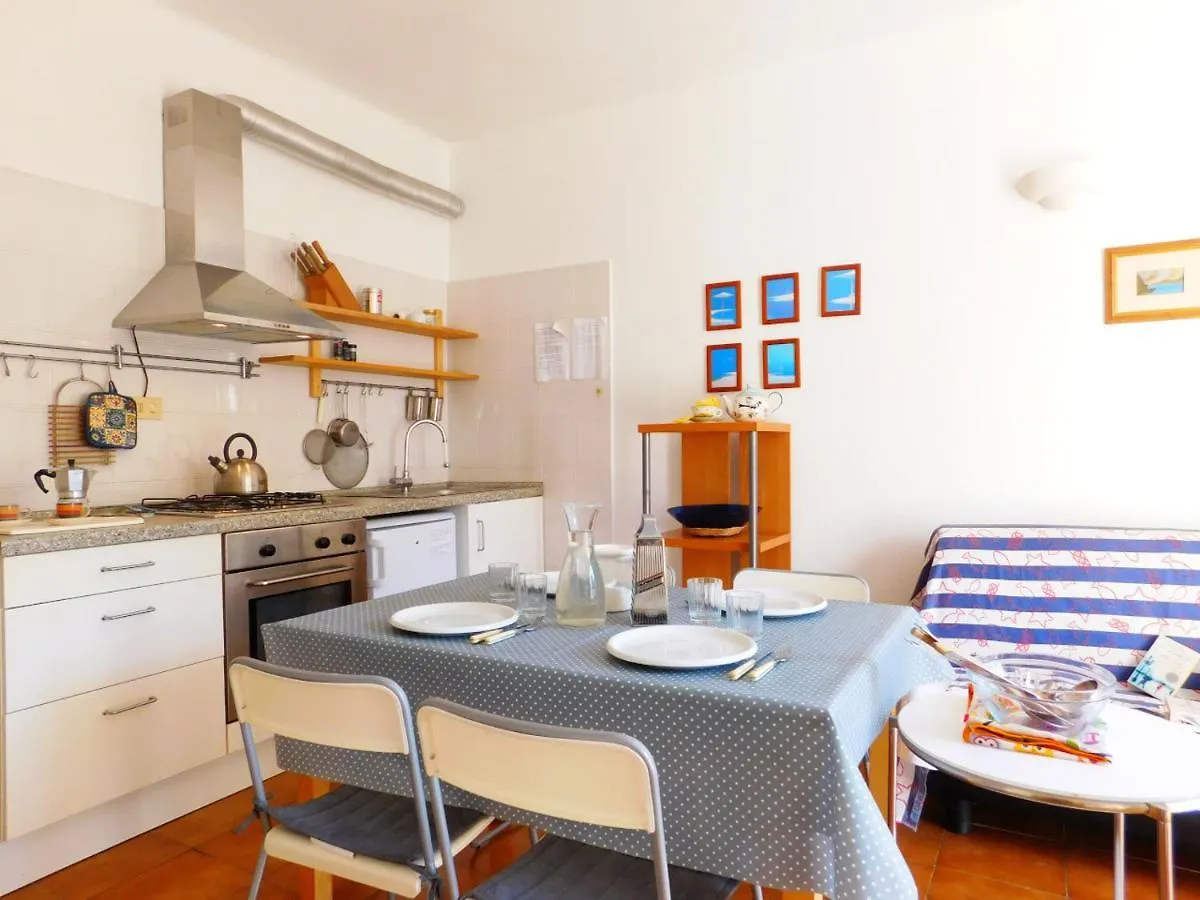 Bilocale Con Terrazza, Levanto Apartment