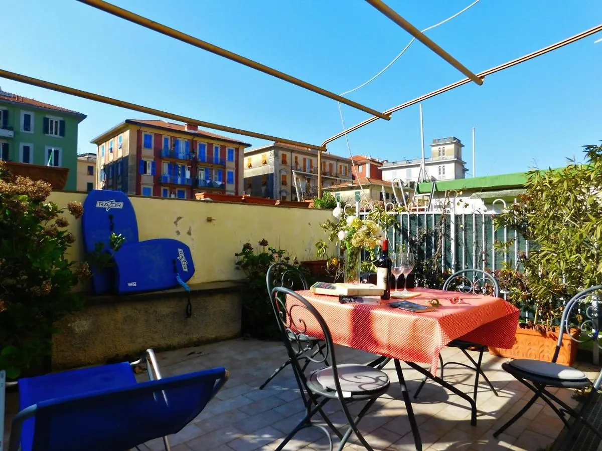 Bilocale Con Terrazza, Levanto