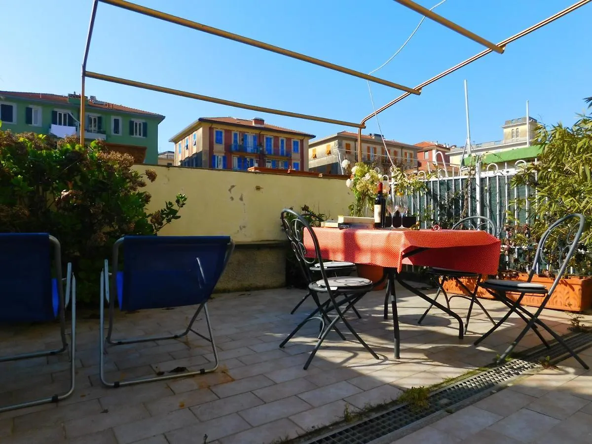 Apartment Bilocale Con Terrazza, Levanto