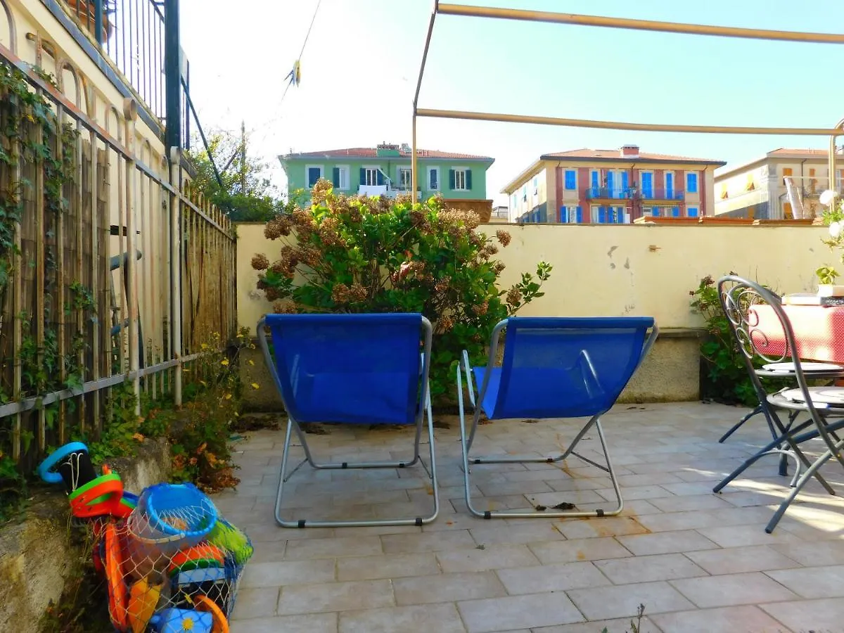 Bilocale Con Terrazza, Levanto Italy